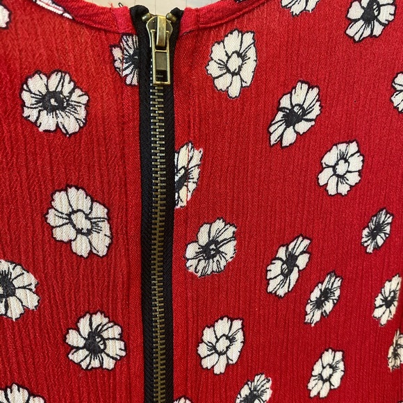 Forever 21 Red floral dress. - Picture 5 of 6
